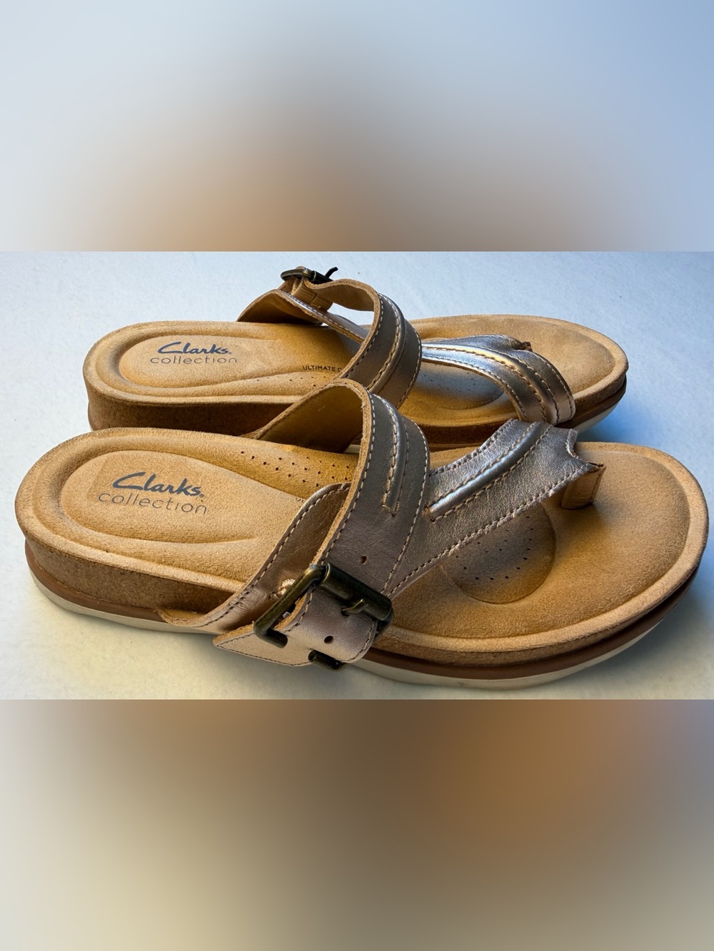 Clarks Brynn Madi Toe Thong Metallic Rose Gold Buckle Slide Sandal
